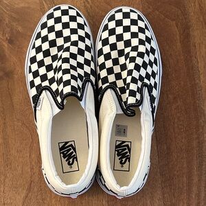 NWOT Vans men’s Black and Off-White Checkerboard Slip-Ons (sz: 11)